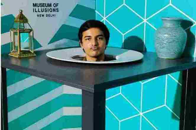 Museum of Illusions New Delhi head on tray