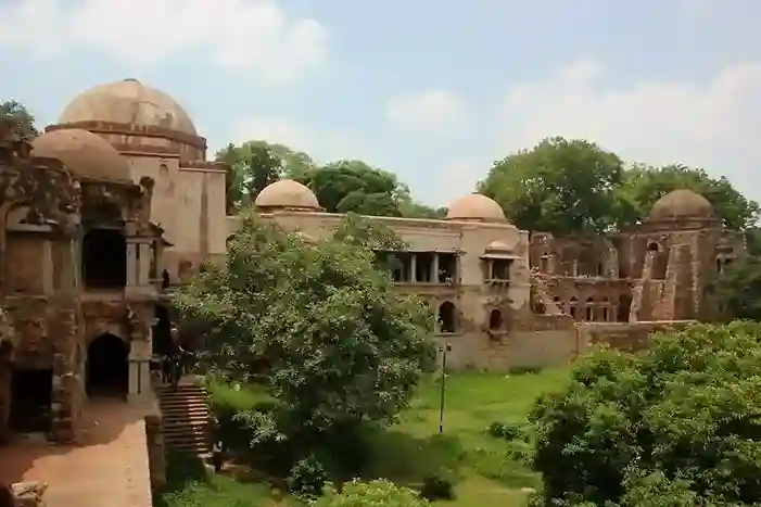 Garden at Hauz Khas Fort Delhi