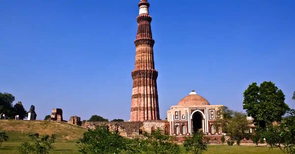 Qutub Minar Delhi: Timings, Ticket Price, Height, History, Address ...