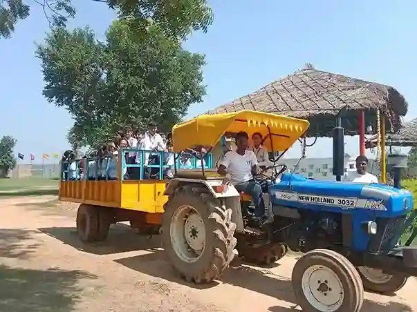 Joygaon tractor ride
