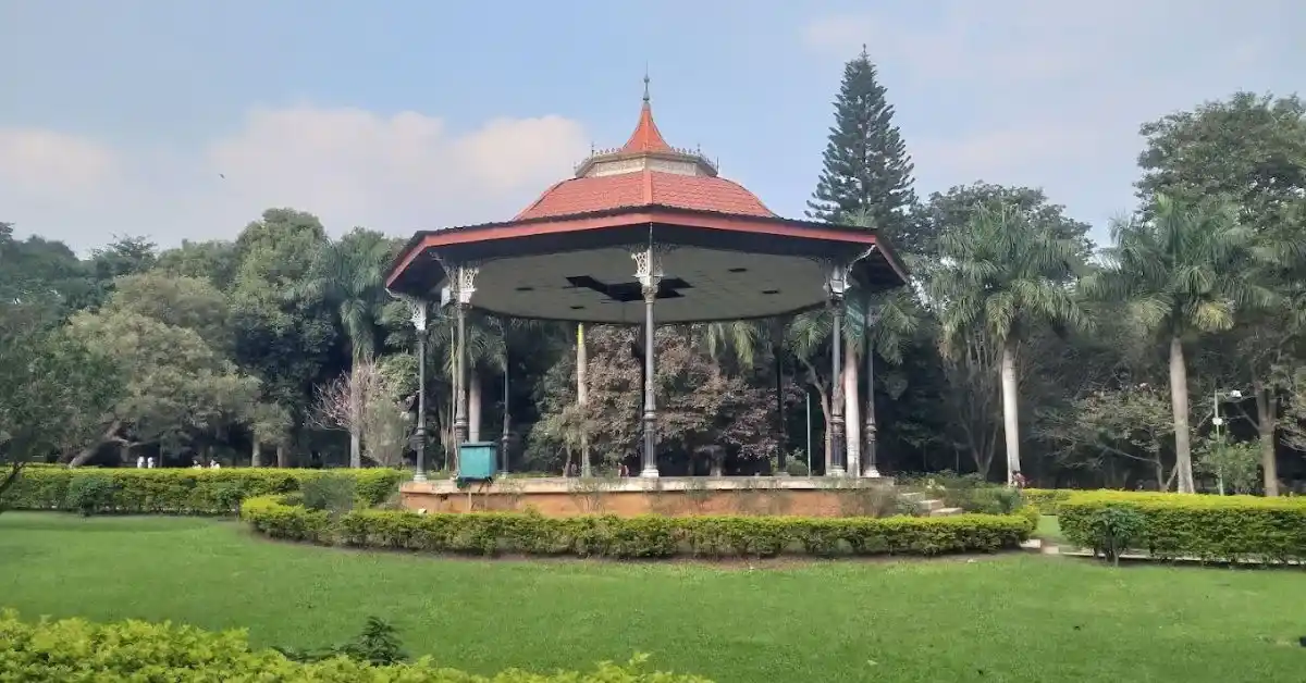Cubbon Park Bangalore: Timings, Photos, Nearest Metro Station, Ticket Price, Aquarium, Closing Time, Toy Train, Entry Fees, Opening Time, History, Boating, Images, Bal Bhavan, Address, Location & Contact Number (2024)